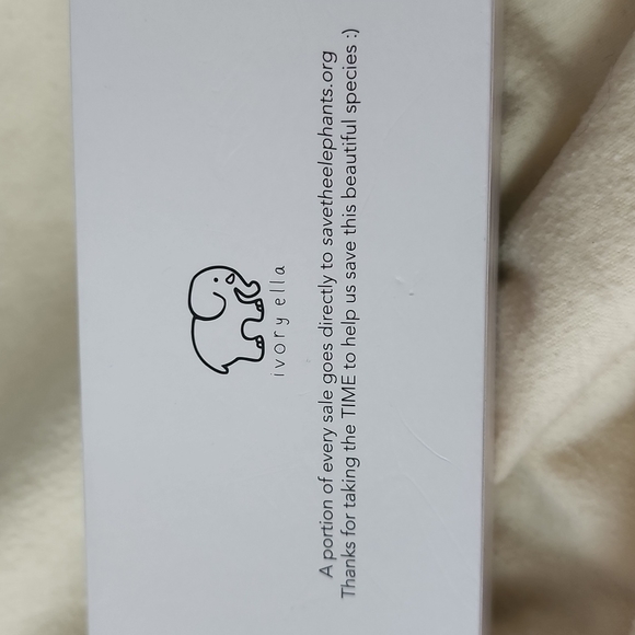 Ivory Ella Watch NWOT in Box - Picture 3 of 9